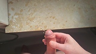 Teen Piss in Shower