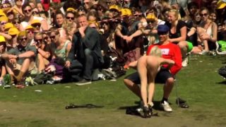 Fully Nude Lapdance in front of a Crowd