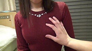 処女喪失から１年…色白清楚Ｓ級美少女19歳