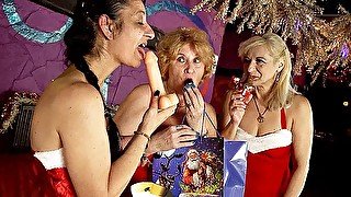 mature christmas groupsex party