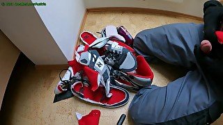 2pairs of trashed DC spartan shoes fucked and cummed