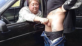 Mature milf sitting in the car publicly jerks off my dick to a cumshot