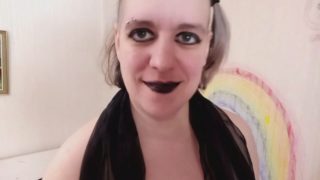 Goth Girlfriend wants to fuck