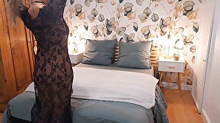 Blonde mature and sex in bed