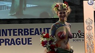 Bodypaint Fashionshow Nude Show Prague