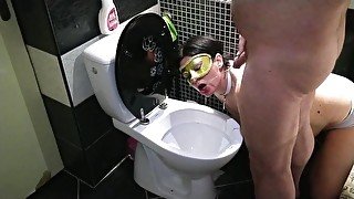 Hard toilet slave training! Sitting on toilet and decide to piss in her mouth