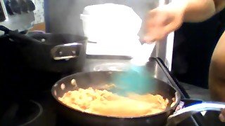 muggzdoggz cooking flashing cock