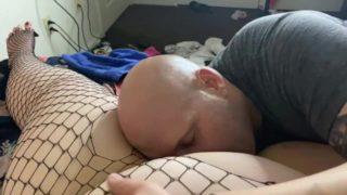 Eating wife’s pussy 