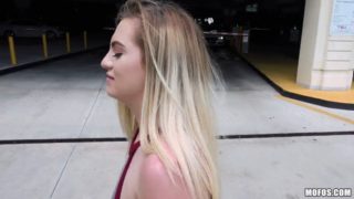 Bubble butt blonde babe rides a joystick outdoors