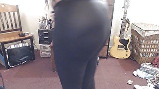 Ass thrust jiggle cellulite bounce