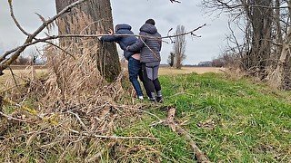 scopo il mio fidanzato in pubblico, ci hanno beccati, strapon pegging