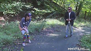 Experienced Man Fucks A Girl