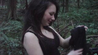 Naughty brunette Kitten worships her boyfriend's prick in the outdoors