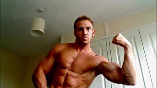 Adam Charlton bodybuilder muscle posing on cam