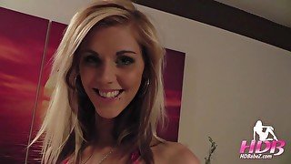 Sexy girl cheats on boyfriend and fucks for creampie