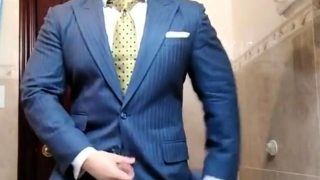 Str8 daddy jerking off in suit