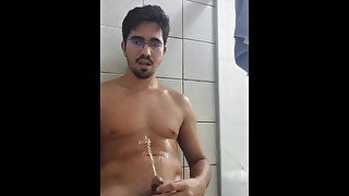 Pissing over myself for pornhub - latin exhibicionist