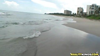 Josh playing with kinky Madison Minx on the beach