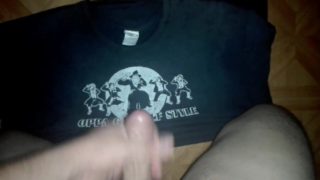 Cumming on Gandalf (Gandalf t-shirt)