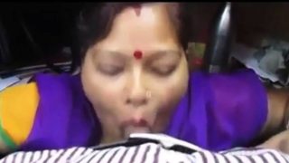 Desi aunty giving blowjob and deepthroat drank cum