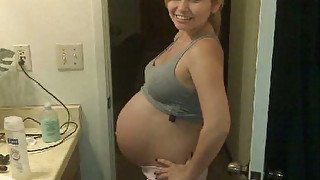 Real Amateur Preggo Hoes!