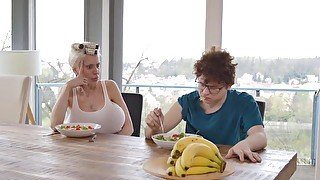 Hot mommy showing her obsession with hardcore fucking