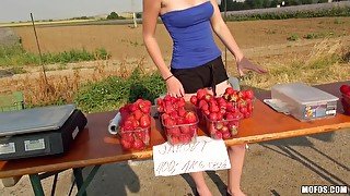 Linda Pleasing - That Babe Tastes Like Strawberries