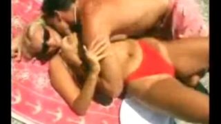 Babe Outdoors Gets Pussy Licked