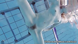 UnderwaterShow Video: Netrebko