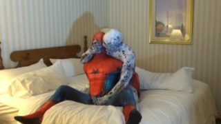 spiderman is taken advantage of by his enemy, arachnophobia