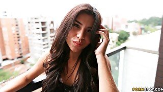 Hot Colombian Chick Wants To Be A Model