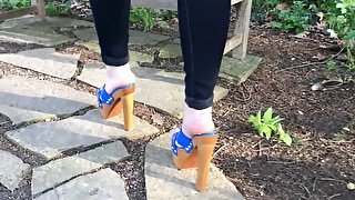 Amateur Babe Wearing Sexy Blue Wedges And Tight Jeans Down Town