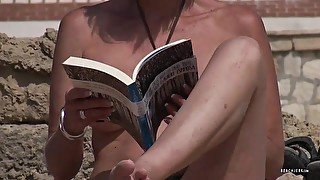 Milf reading - BeachJerk