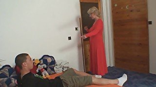 Mommy with a sexy body enjoying hardcore loving here