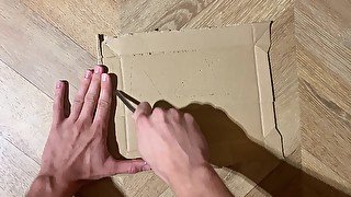 ASMR compas scratching cardboard