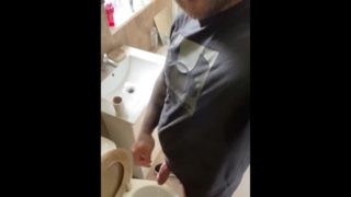 Big Cock Andy Lee pissing 