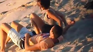 Real Voyeur Video Couple Caught Fucking On An Empty Beach