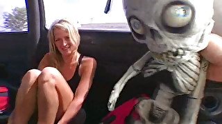 Amateur blonde chick with nice round butt gives head in bangbus