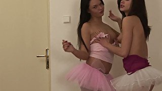 lola claudia 01 lesb 1