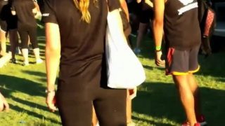 big ass blonde in leggings at concert