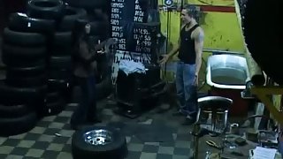 Voyeur garage fuck