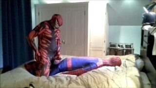 carnage humps spiderman dummy