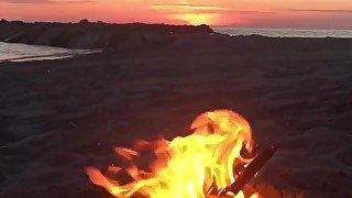 AfterSex-Relax- Bonfire with Sea waves sound for 10 minutes