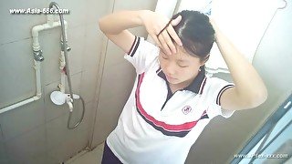 peeping chinese girls bathing.28