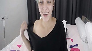 Be mystified by this spunky haired babe that show her hairy pussy live in cam