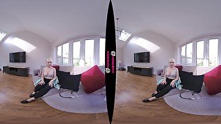 Wanking Addiction featuring Cherry English - WankitNowVR