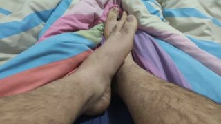 Sexy big man feet