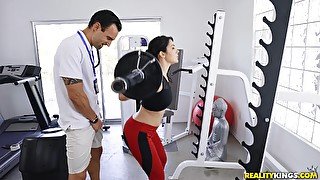 Sporty Valentina Nappi enjoys sex in the gym with a horny trainer