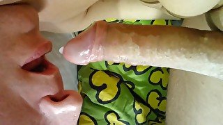 A lovely dick gets sucked hard and cum in my mouth