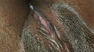 Hairy black pussy cum after clit massage